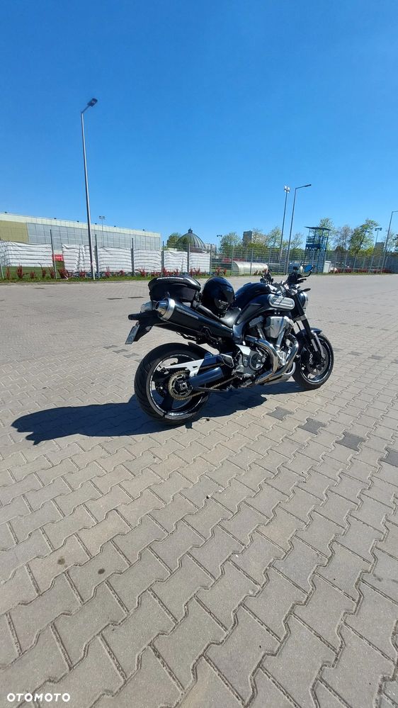 Yamaha MT - 8