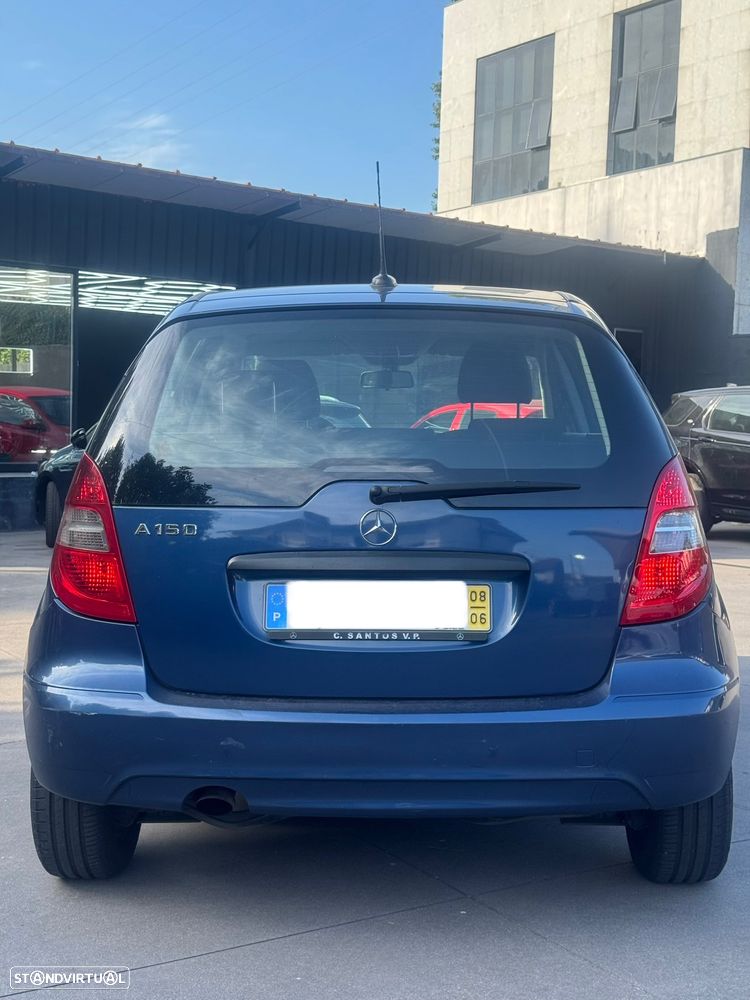 Mercedes-Benz A 150 Classic Automatic - 12