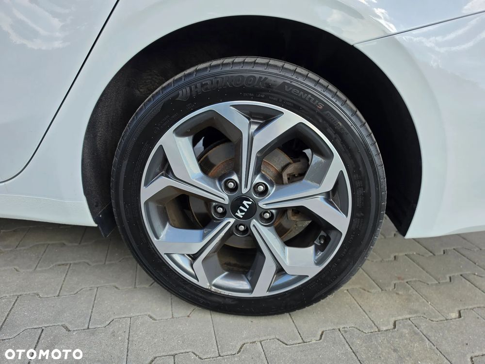 Kia Ceed 1.5 T-GDI DCT7 OPF (48V Mild Hybrid) Platinum Edition - 37