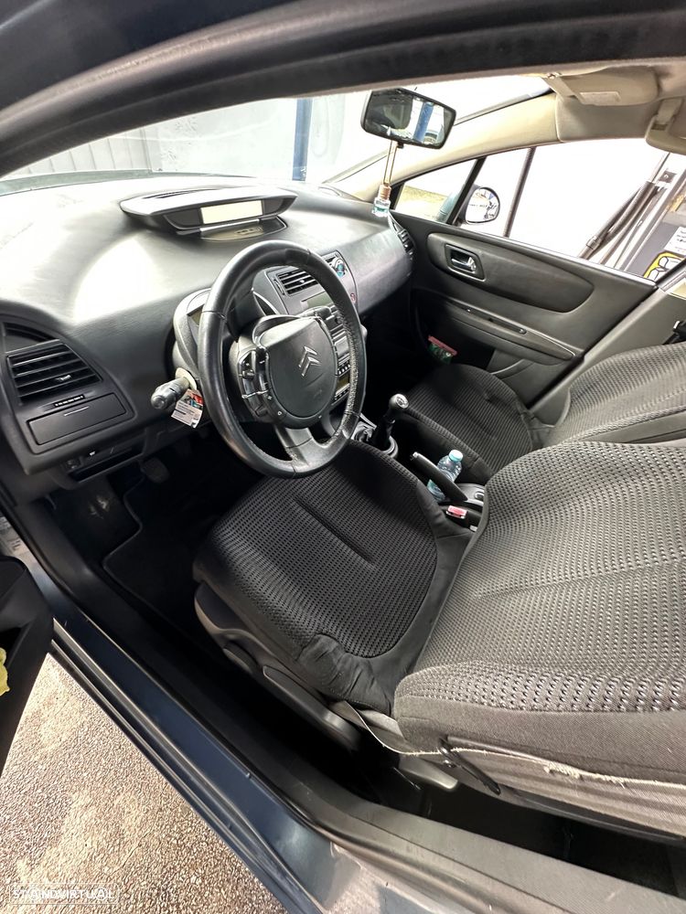 Citroën C4 1.6 HDi 110 Exclusive - 7
