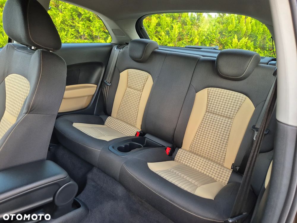 Audi A1 1.4 TFSI S line edition m S line Sportpaket - 24
