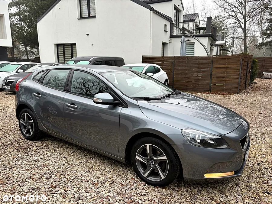 Volvo V40 D2 Momentum - 8