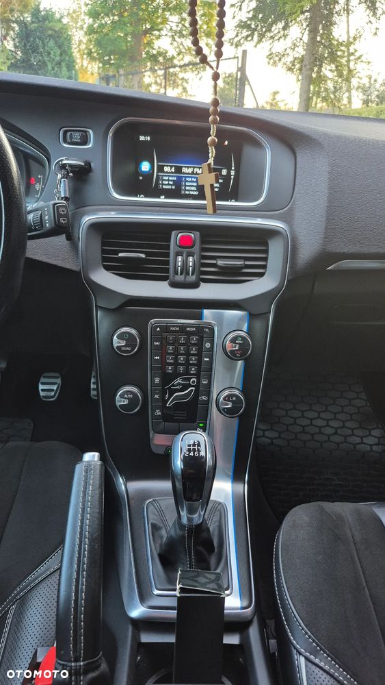 Volvo V40 D4 RDesign - 11