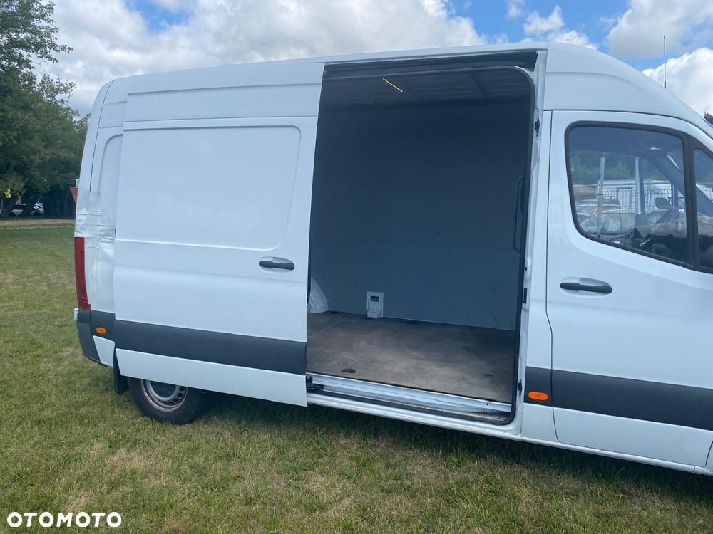 Mercedes-Benz Sprinter - 8