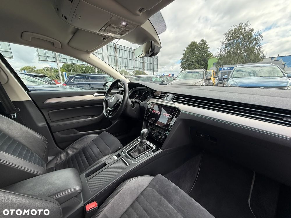 Volkswagen Passat - 10