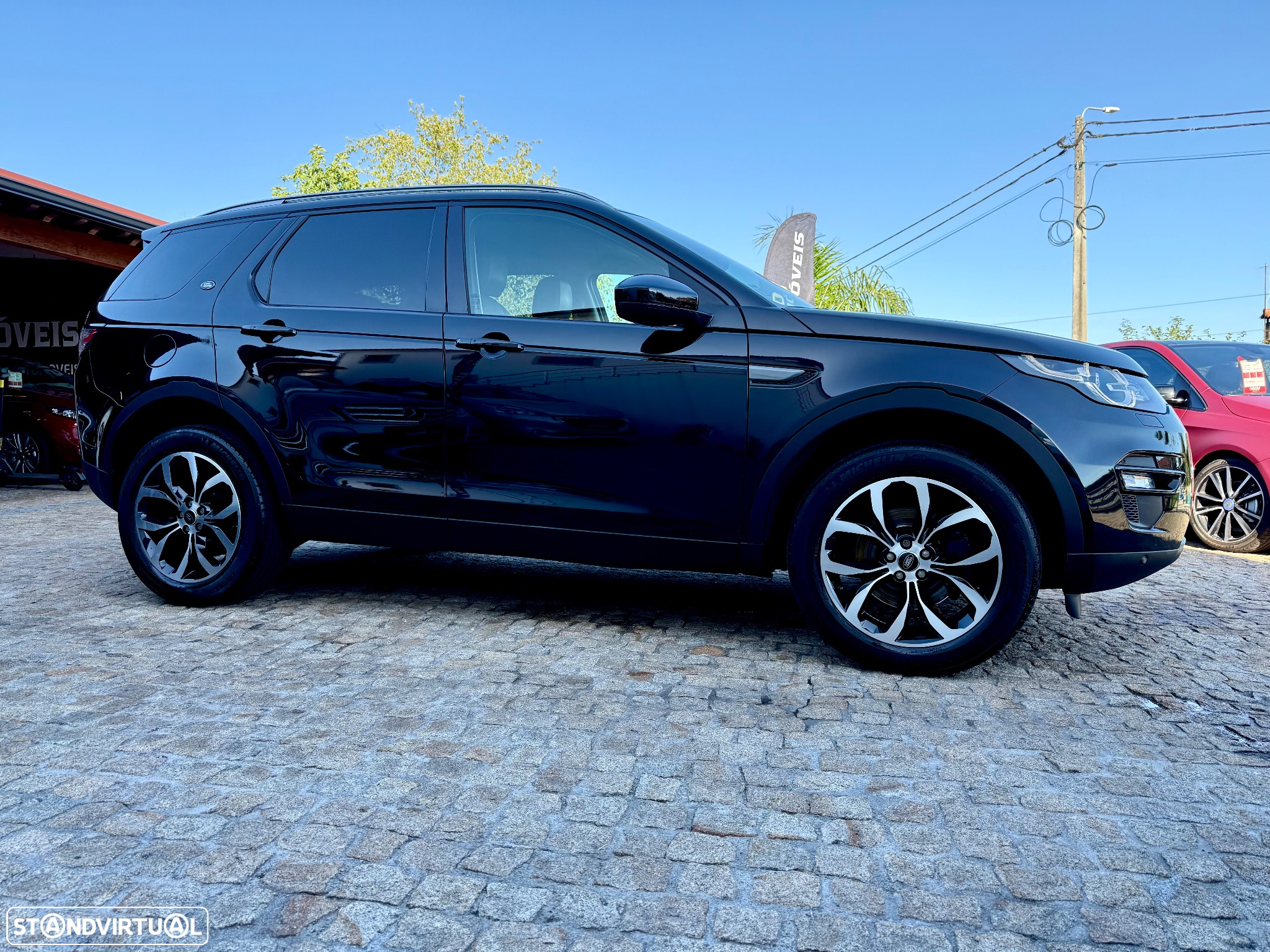 Land Rover Discovery Sport 2.0 TD4 HSE Luxury 7L Auto - 29