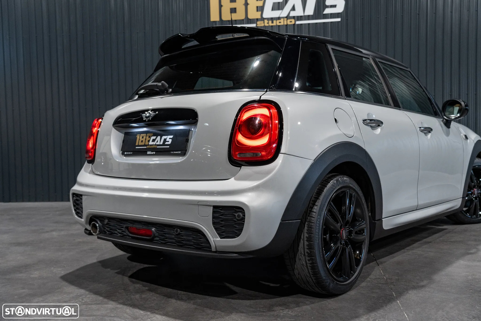 MINI 5 Portas Cooper D Auto - 50