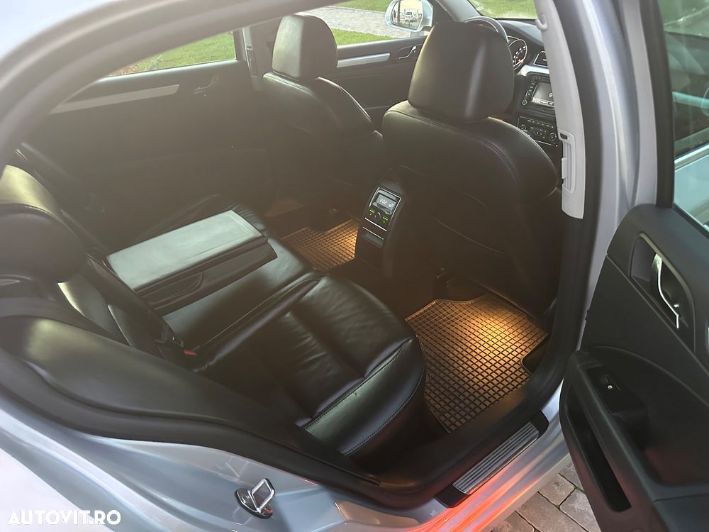 Skoda Superb 2.0 TDI Green tec 4x4 DSG Active - 11