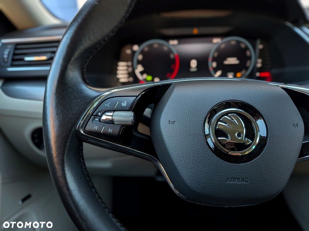 Skoda Superb 2.0 TSI Style DSG - 22