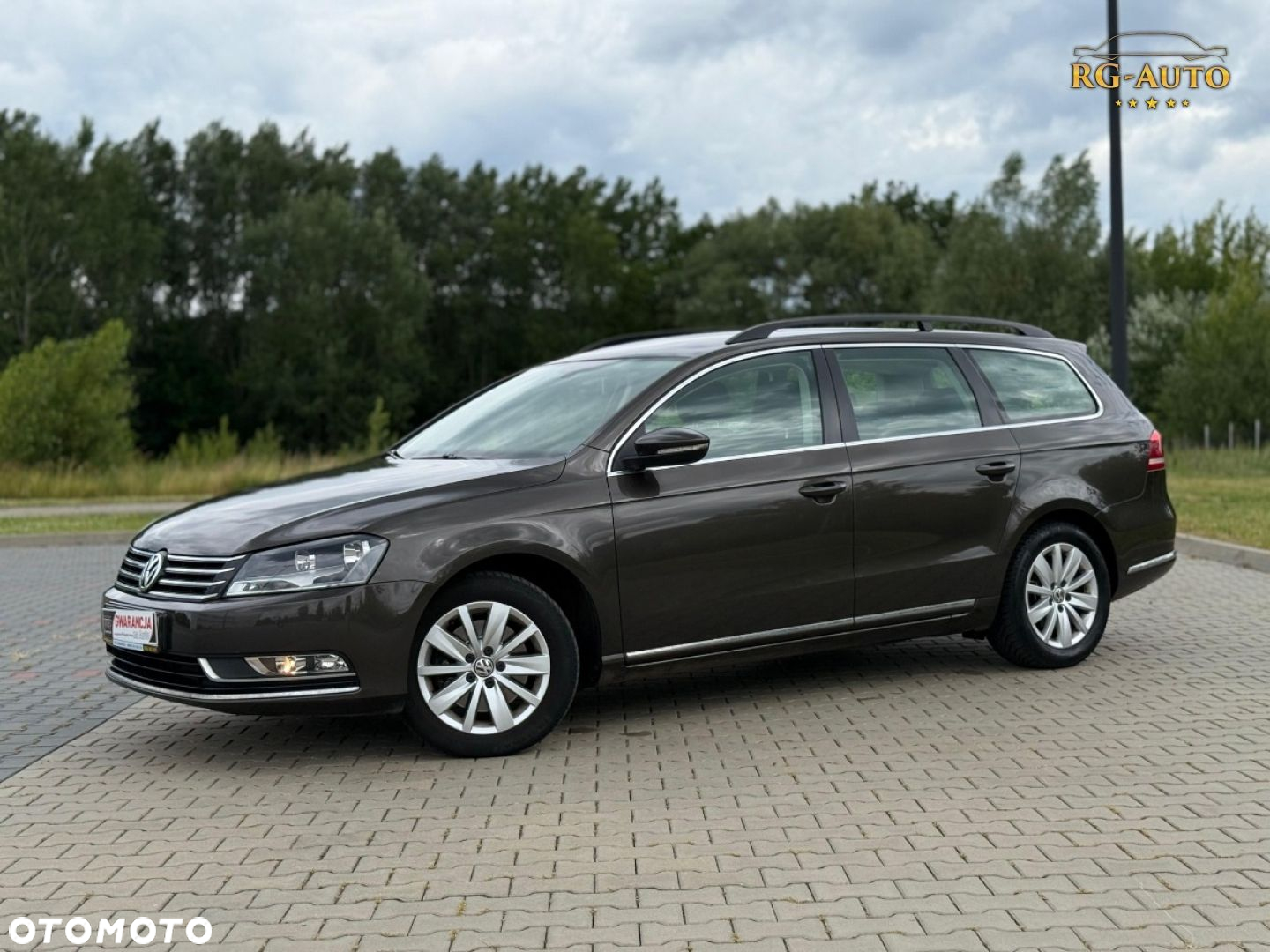 Volkswagen Passat - 16