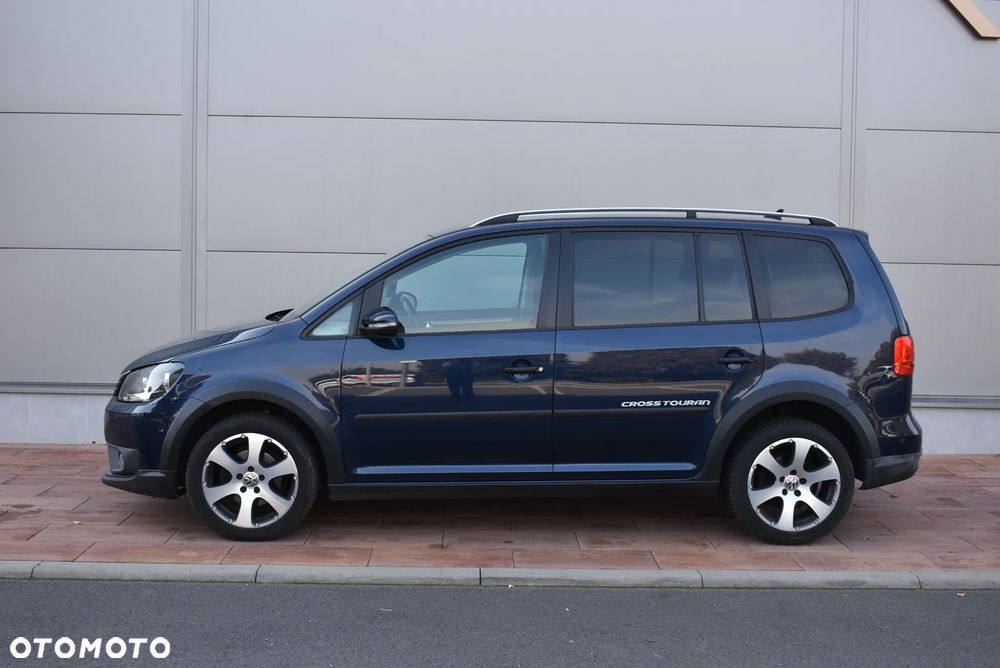 Volkswagen Touran - 22