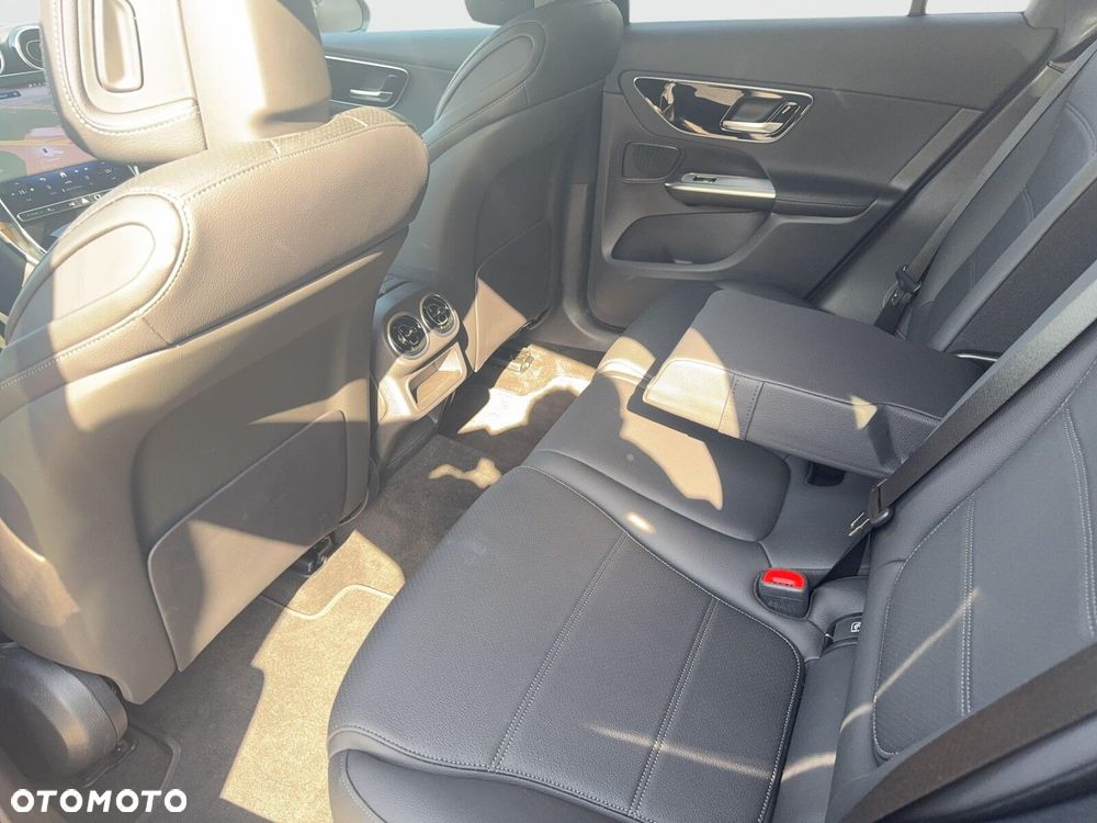 Mercedes-Benz GLC - 17