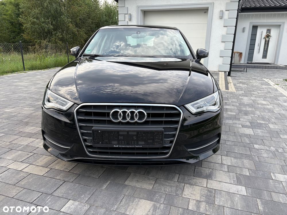 Audi A3 Sportback 1.4 TFSI Ambiente - 2