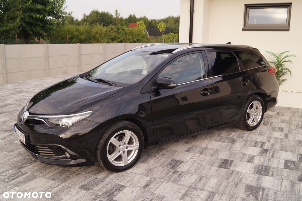 Toyota Auris 1.6 D-4D Executive - 38