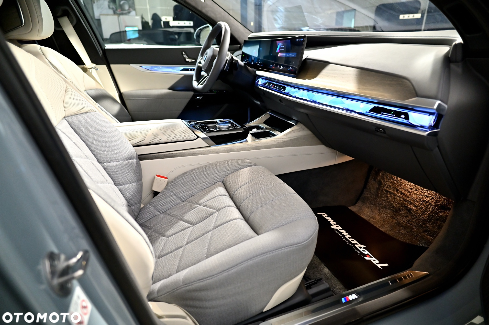 BMW Seria 7 - 18