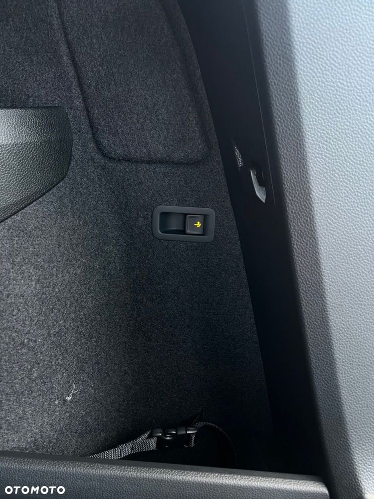 Skoda Karoq 1.5 TSI ACT Sportline DSG - 8