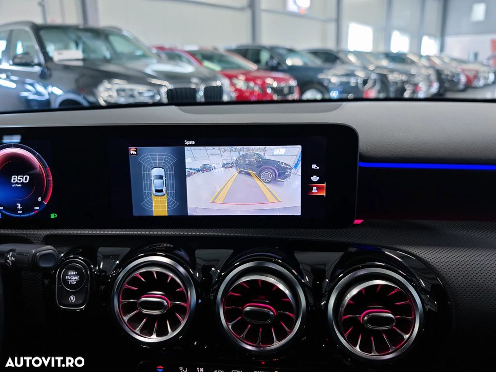 Mercedes-Benz A 180 d 7G-DCT AMG Line - 14