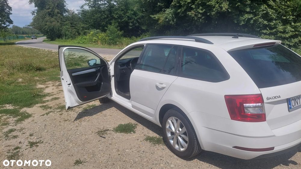 Skoda Octavia 1.6 TDI DSG Style - 7
