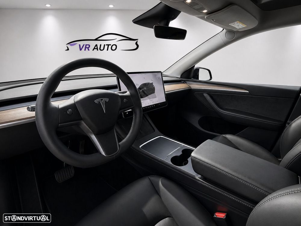 Tesla Model Y Long Range Dual Motor AWD - 7