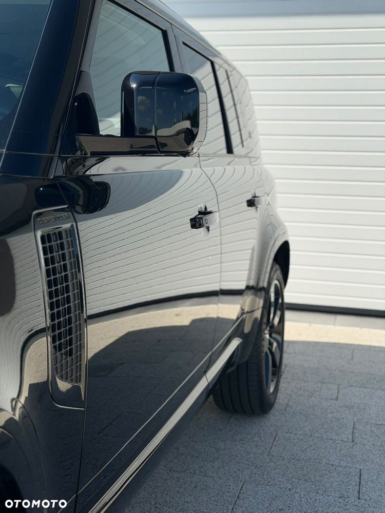 Land Rover Defender - 16