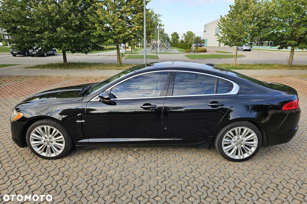 Jaguar XF 5.0 V8 Premium Luxury - 7