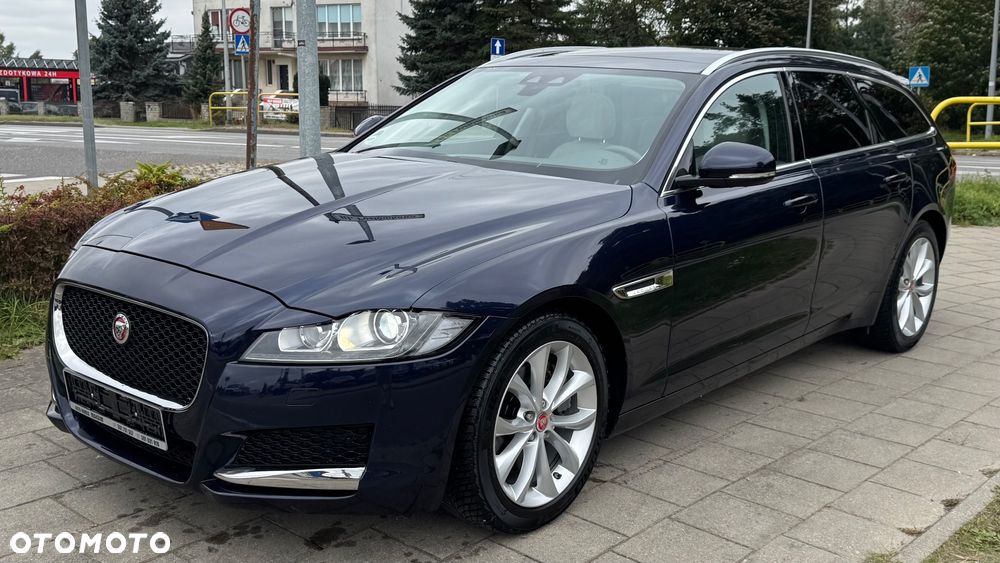 Jaguar XF 25d AWD R-Sport - 9