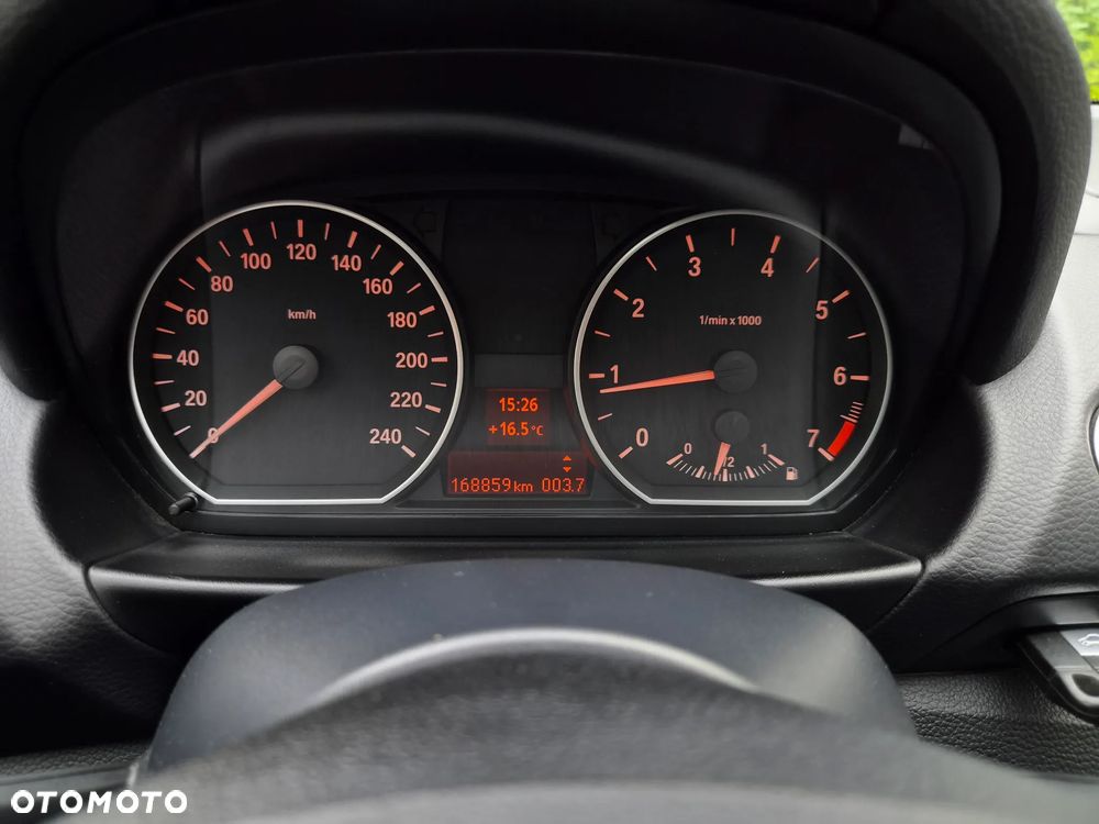 BMW Seria 1 - 23