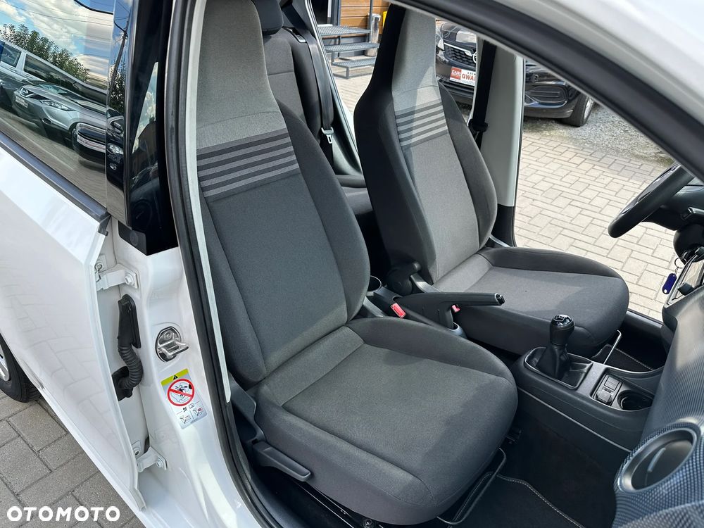 Volkswagen up! - 20