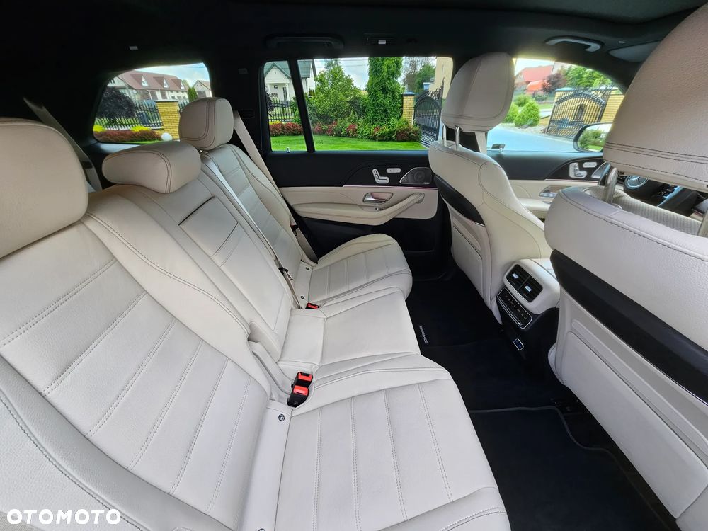 Mercedes-Benz GLS - 18