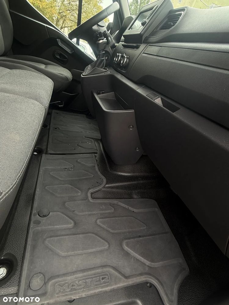 Renault Master - 18