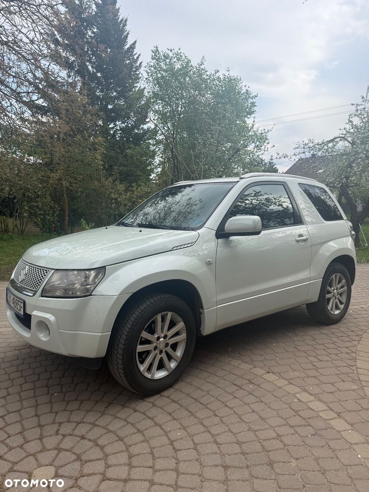Suzuki Grand Vitara 1.6 Black&White - 1