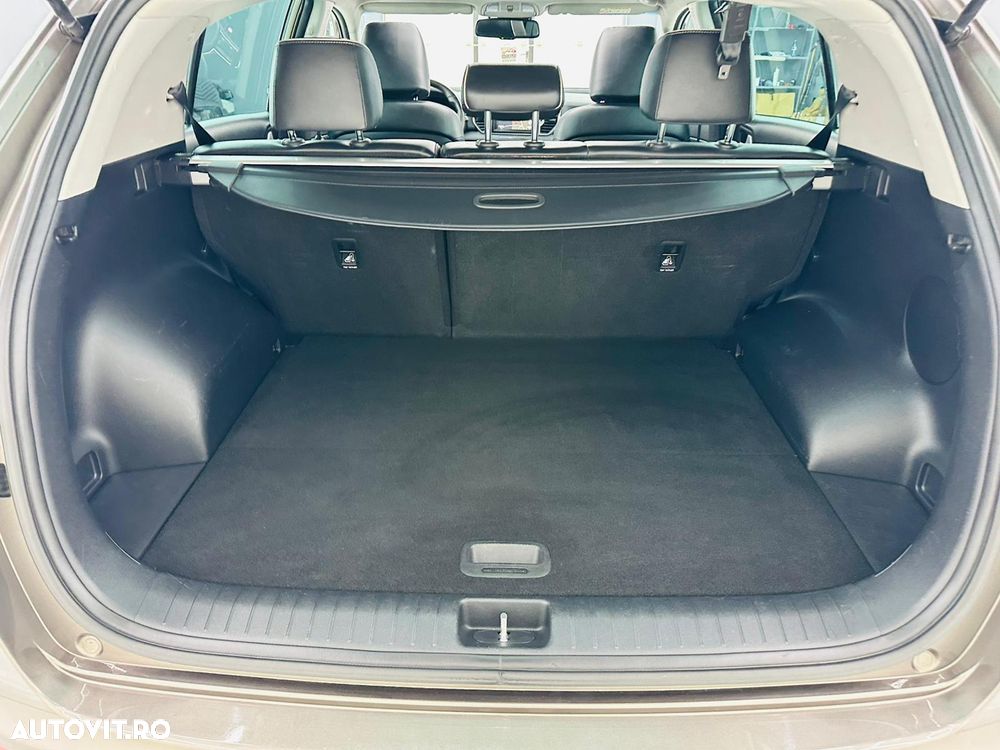 Kia Sportage 1.7 CRDI 2WD Dream-Team Edition - 19