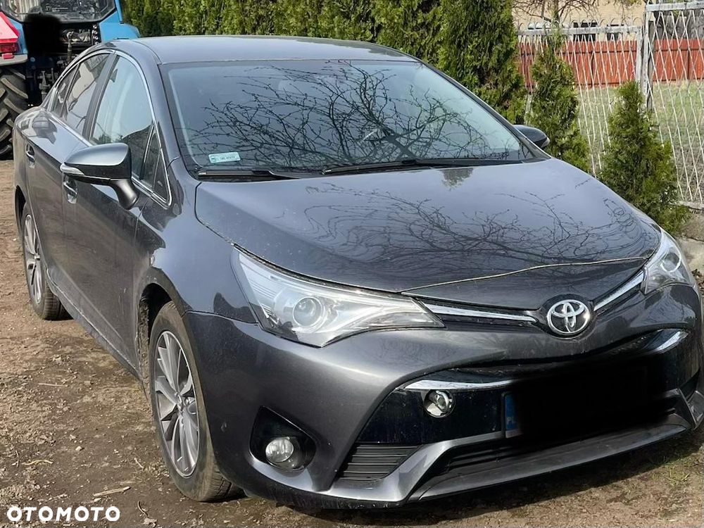 Toyota Avensis - 1
