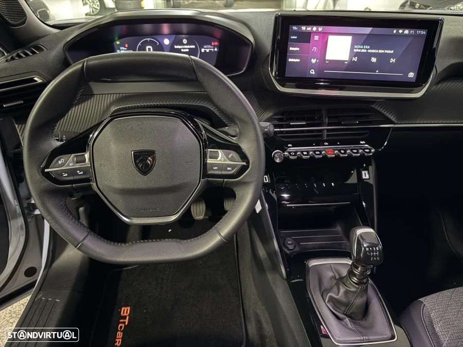 Peugeot 2008 1.2 PureTech Allure - 15