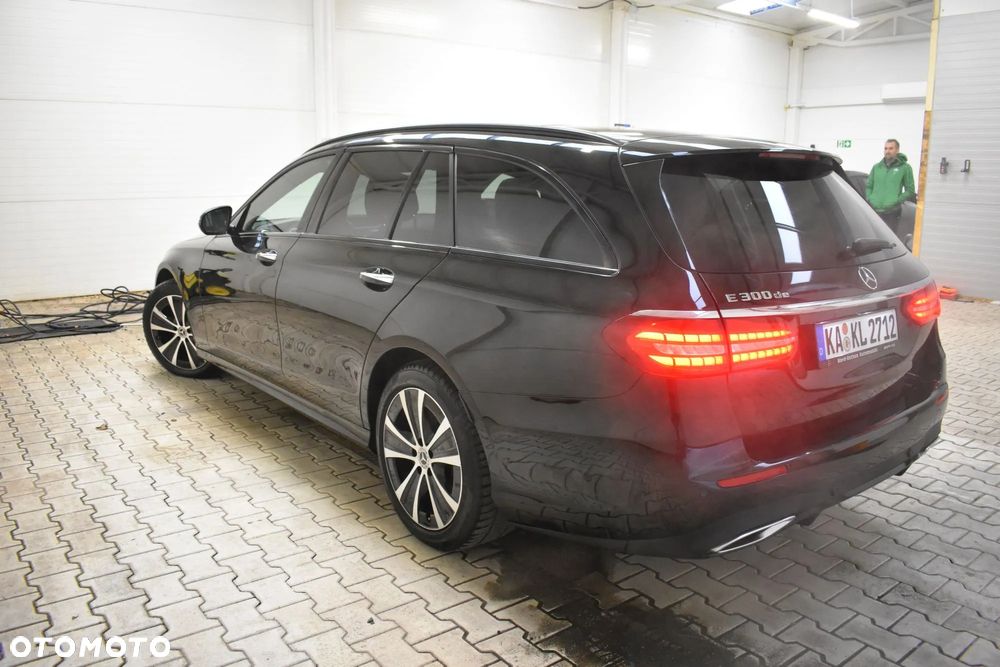 Mercedes-Benz Klasa E 300 de 9G-TRONIC AMG Line - 13