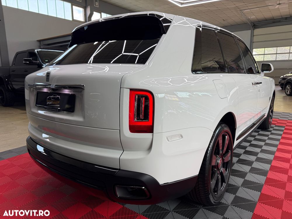 Rolls-Royce Cullinan - 13