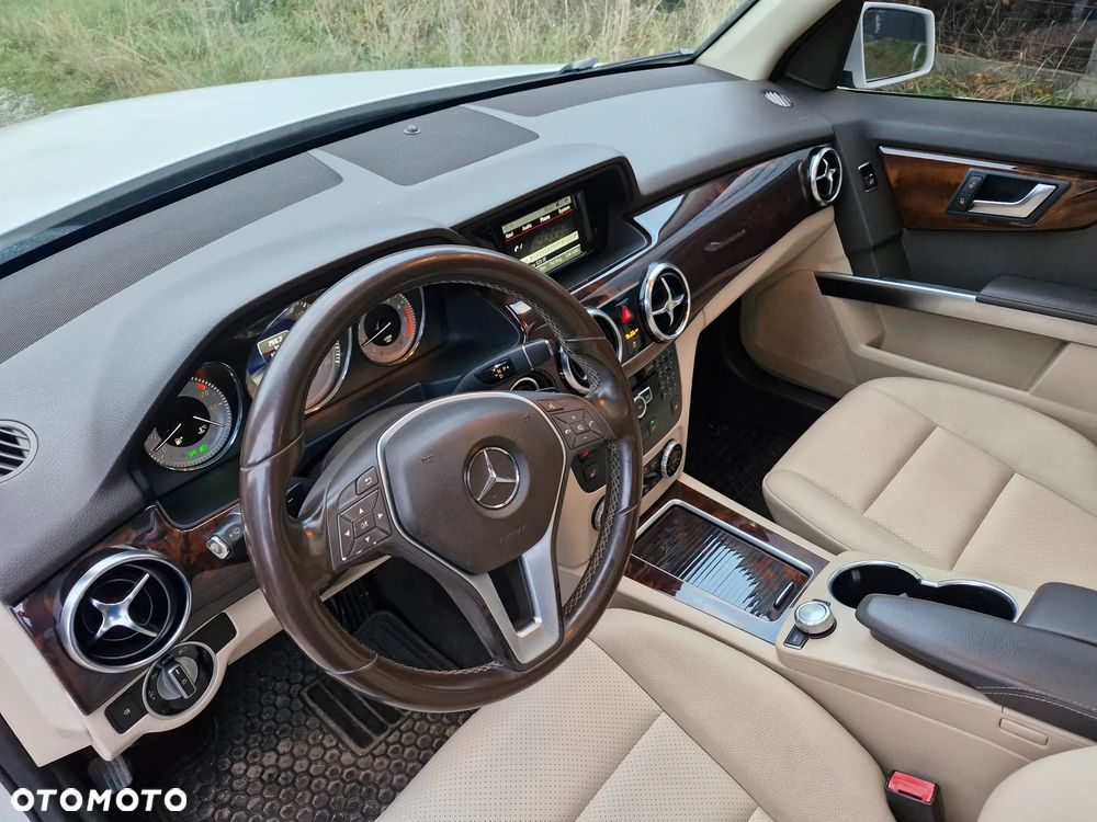 Mercedes-Benz GLK - 11