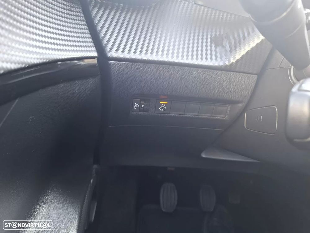 Peugeot 208 1.2 PureTech Allure Pack - 25