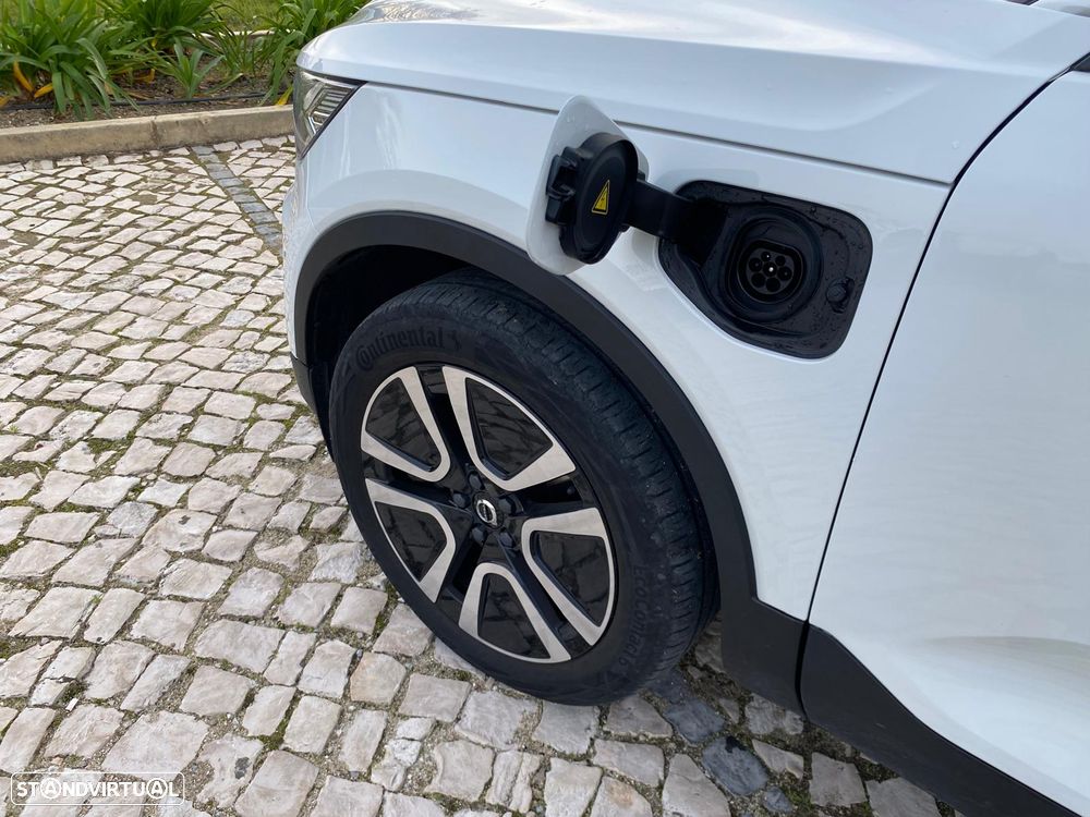 Volvo XC 40 1.5 T5 PHEV Momentum Plus - 4