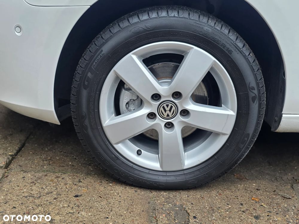 Volkswagen Golf 1.6 TDI DPF BlueMotion Technology Team - 13