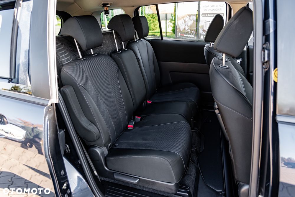 Mazda 5 - 7