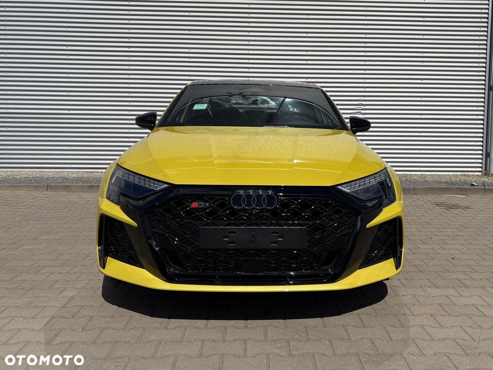 Audi RS3 Limousine - 13