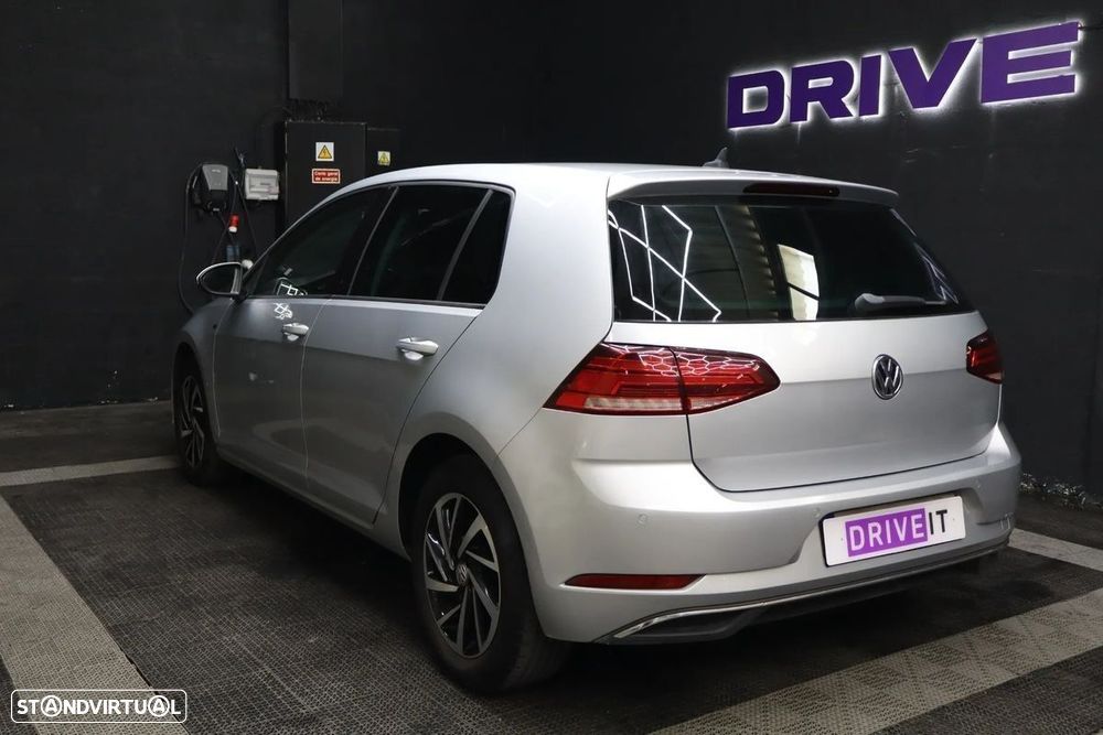VW Golf - 8