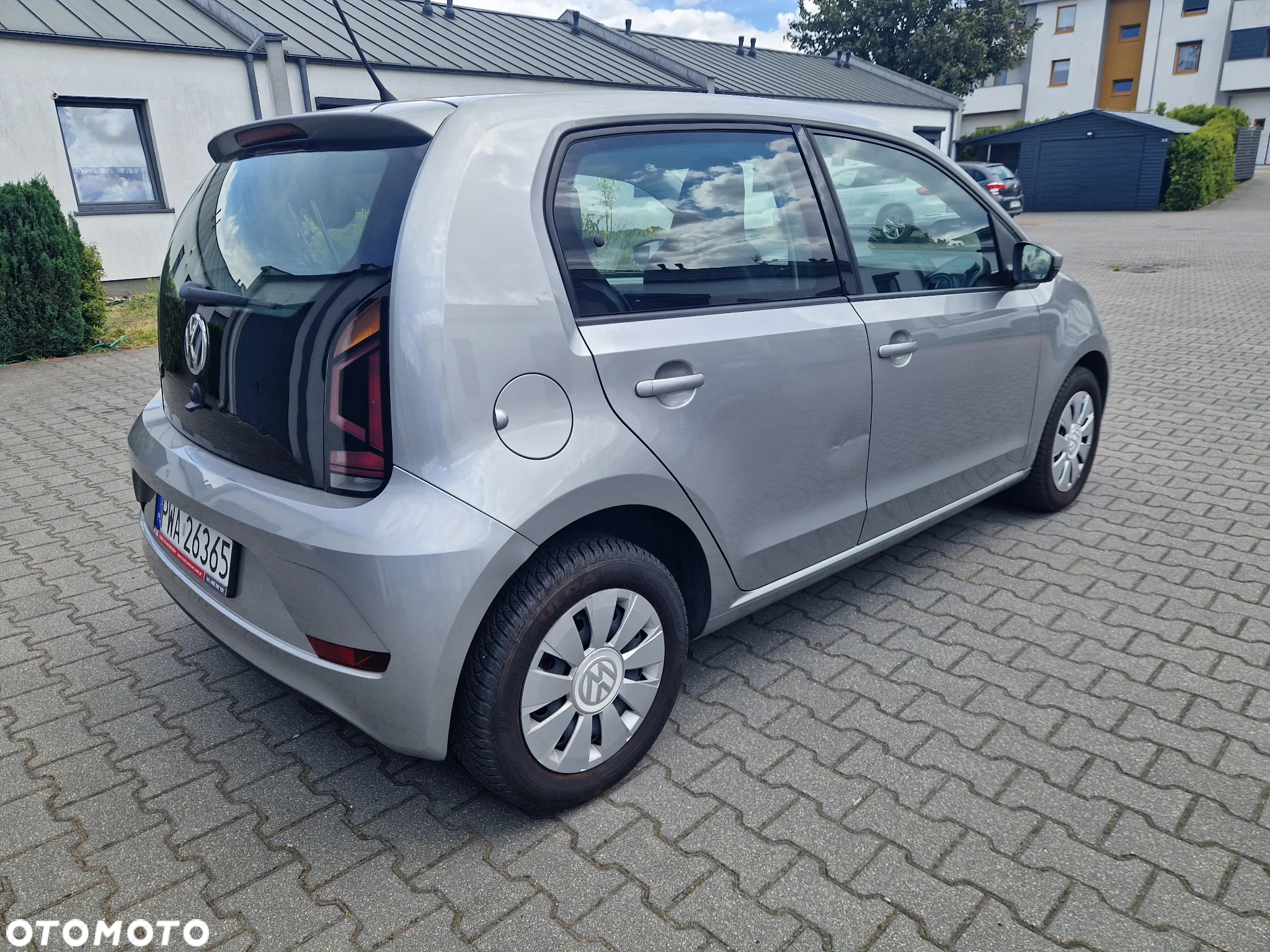 Volkswagen up! 1.0 high EU6 - 6
