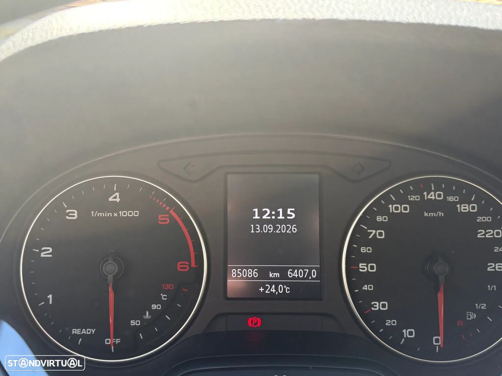 Audi Q2 1.6 TDI Design - 13