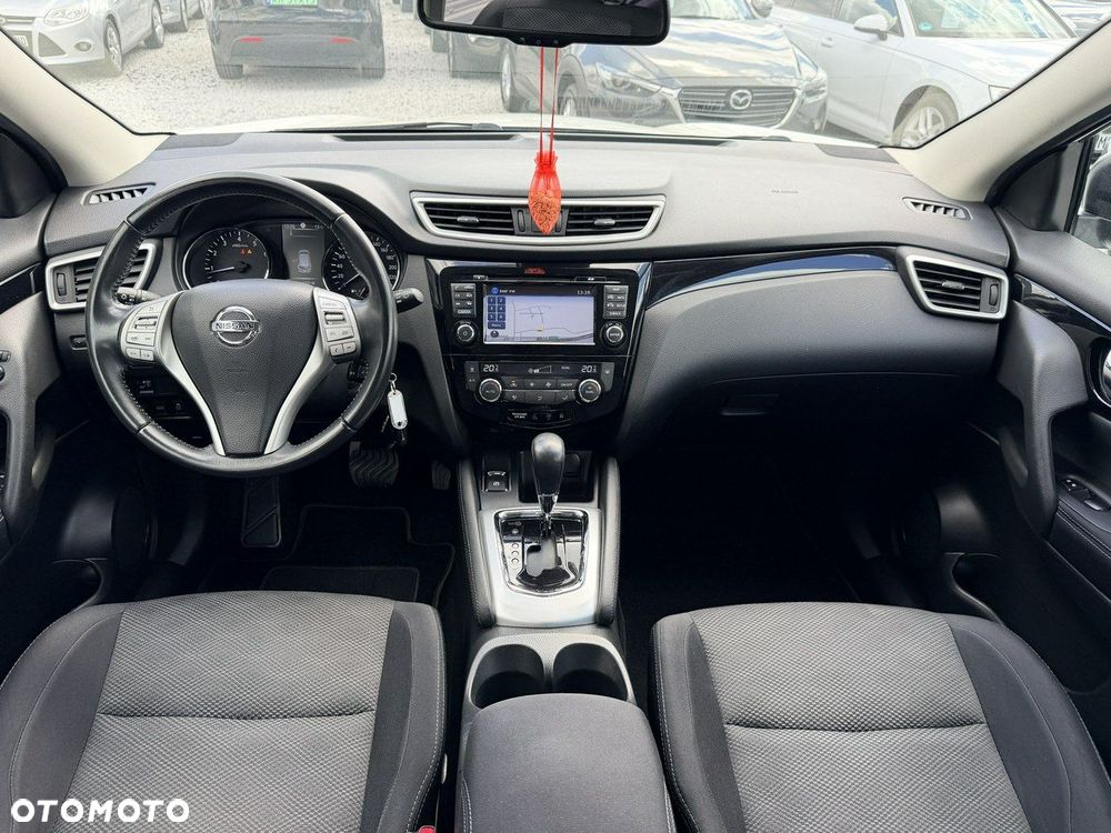 Nissan Qashqai 1.2 DIG-T N-Connecta Xtronic EU6 - 25