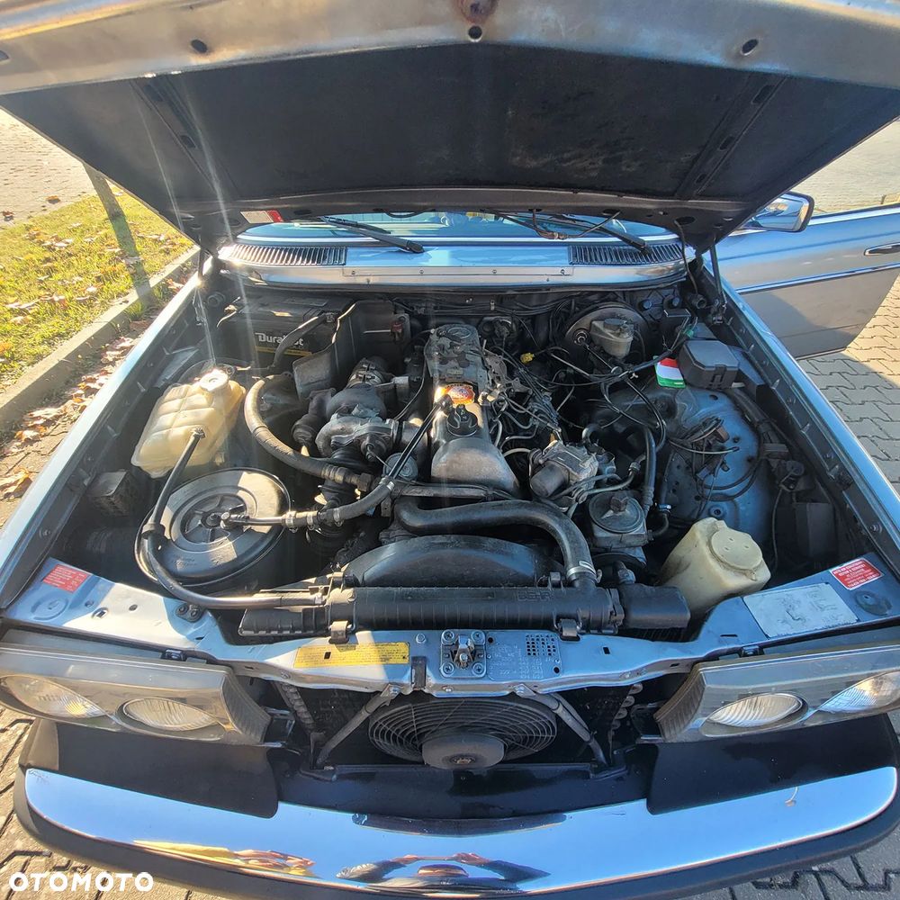 Mercedes-Benz W123 - 13