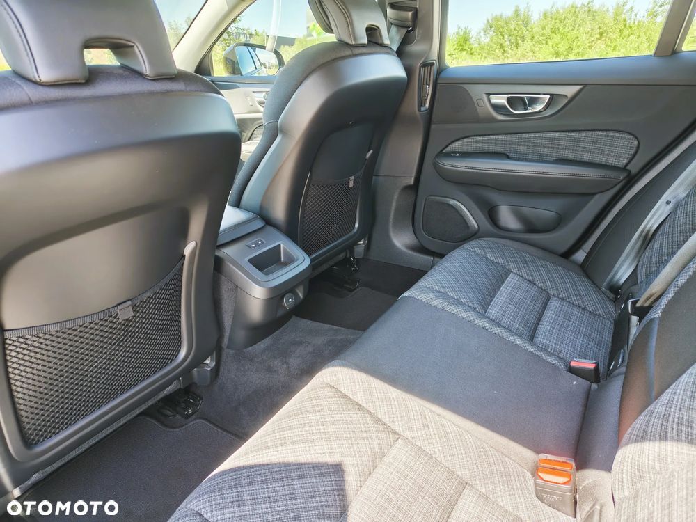Volvo V60 B3 B Essential - 15