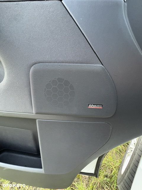 Volkswagen Multivan - 10