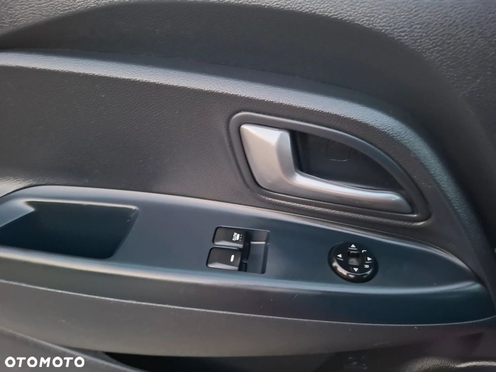 Kia Rio 1.2 Business Line - 16